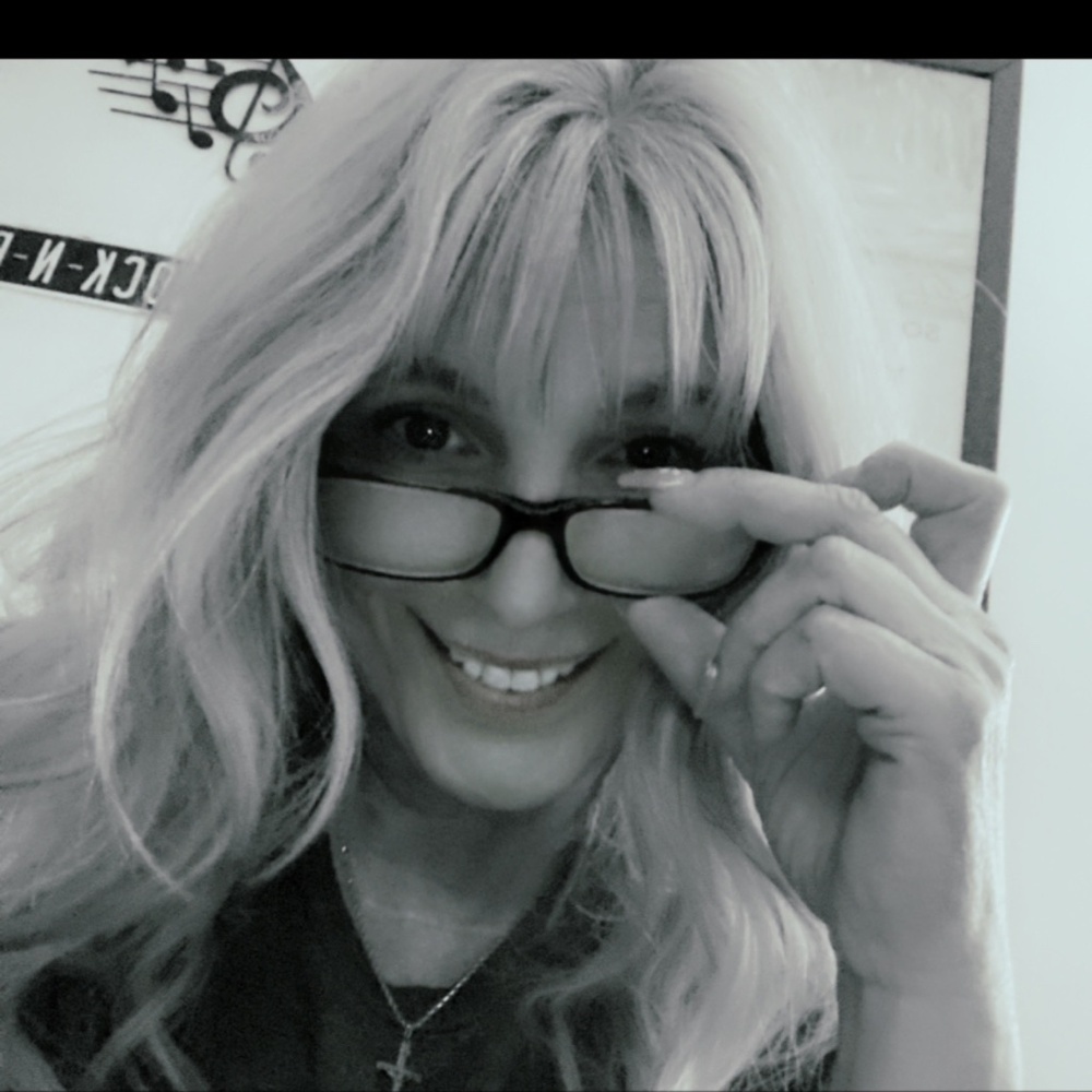 Meet your Posher, Angela